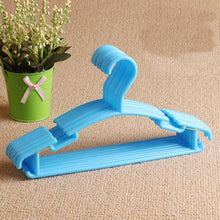 Load image into Gallery viewer, 10Pcs/Lot Portable Clothes Hanger Kids Children Toddler Baby Clothes Coat Plastic Hangers Hook Household Hot Selling organizer